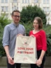 Freuen sich auf die künftige Zusammenarbeit: Kate Sowa, Gründerin und Co-Sprecherin der C2C-Regionalgruppe Wien, sowie Martin Rohner von WoodRocks.