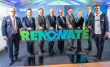 Verantwortliche und Gäste bei der offiziellen Enthüllung des Firmenlogos des neuen Joint-Ventures Renowate (v.l.n.r.): Andreas Miltz (Renowate), Felix Heinrichs (Oberbürgermeister Mönchengladbach), Hubert Rhomberg (Rhomberg Bau), Dr. Rolf Bösinger (Staatssekretär beim Bundesministerium für Wohnen, Stadtentwicklung und Bauwesen), Lars von Lackum (LEG), Jan-Hendrik Goldbeck (Goldbeck), Susanne Schröter-Crossan (LEG), Uwe Bigalke (dena) und Dr. Volker Wiegel (LEG). (Bildquelle: Jochen Tack)